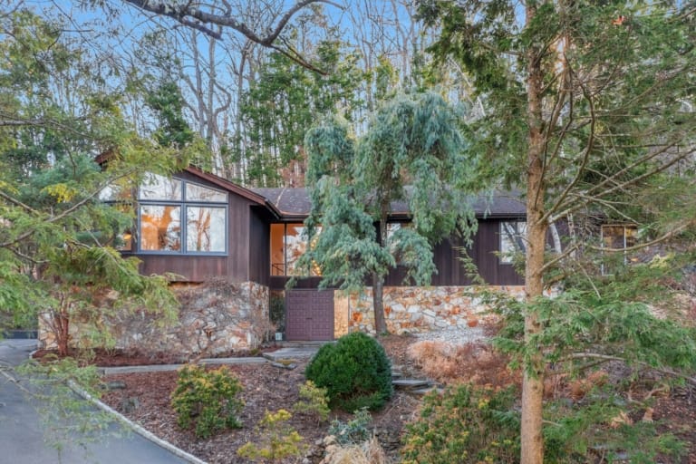 635 Omaha Way Franklin Lakes, NJ