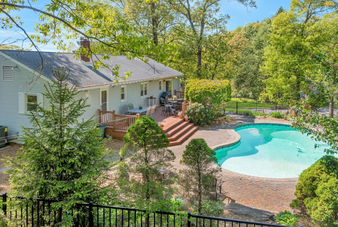 9 Ryerson Avenue, Oakland NJ
