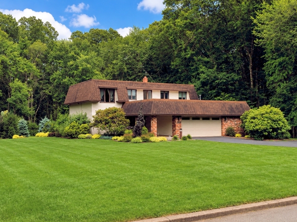359 Hillview Terrace Franklin Lakes Luxury Rental